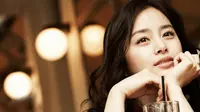 Sebuah forum memperdebatkan Kim Tae Hee tak layak mendapatkan sebutan sebagai artis cantik. Duh, kenapa ya?
