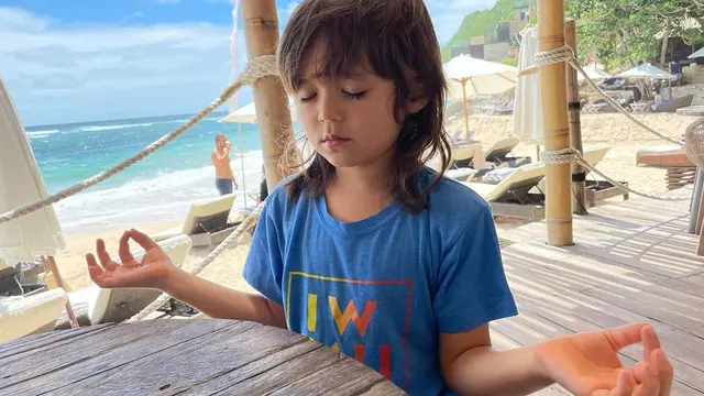 6 Potret Terbaru El Barack Anak Jessica Iskandar, Kini Berambut Gondrong