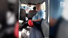 Pak Tarno sempat mengaku ditipu manajernya ratusan juta. Kini nasibnya miris, seorang warganet melihat pesulap kocak tersebut gontai saat naik angkot. 