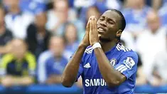Stiiker Chelsea, Didier Drogba ketika berhadapan dengan Tottenham Hotspur pada laga Liga Premier di Stamford Bridge, London, pada 20 September 2009. AFP PHOTO/IAN KINGTON