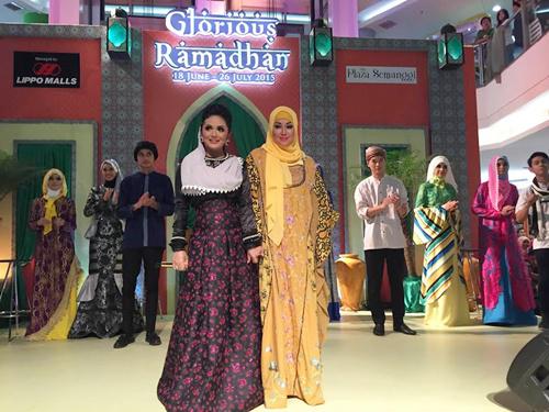 Acara Fashion Show yang digelar KD untuk menampilkan koleksi busana muslimnya | Photo: Copyright Doc Vemale.com