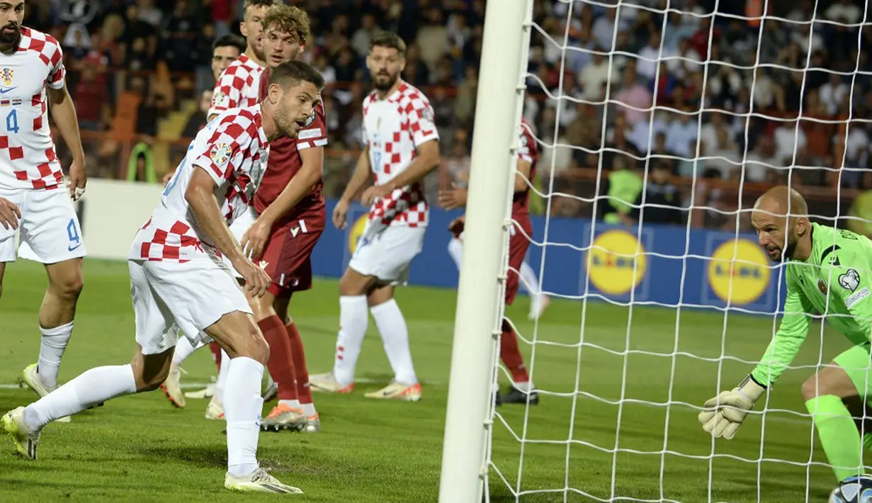 Gol Andrej Kramaric menjadi penentu kemenangan Kroasia. (KAREN MINASYAN/AFP)