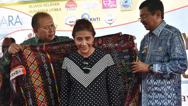 Menteri Kelautan dan Perikanan Republik Indonesia Susi Pudjiastuti menemui menghadiri kegiatan Rembug Nelayan Sumatera Utara.
