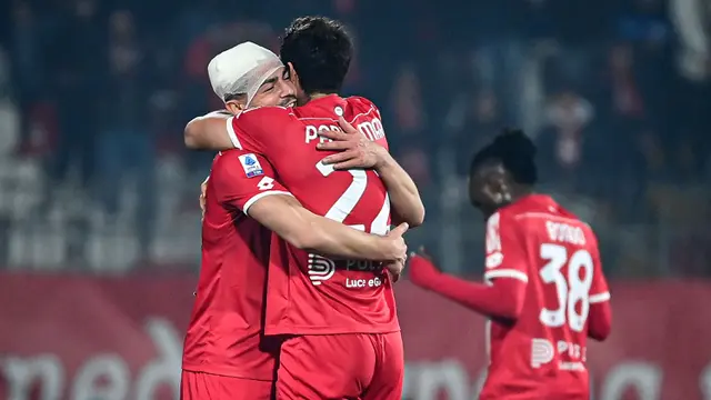 Foto: Gol Cantik Christian Pulisic Gagal Selamatkan Rossoneri, AC Milan Dipaksa Bertekuk Lutut oleh Monza di Liga Italia