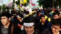 Badan Eksekutif Mahasiswa Seluruh Indonesia (BEM-SI) menggelar aksi di depan Istana Negara, Jakarta, Rabu (28/10/2015). Aksi tersebut untuk menyampaikan aspirasi terkait setahun kinerja pemerintah. (Liputan6.com/Yoppy Renato)