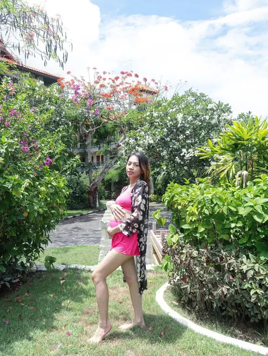 Baby Bump Kezia Karamoy (Instagram/itskeziakaramoy)