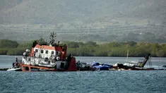 Sebuah Feri yang membawa puluhan penumpang dan puluhan Sepeda Motor tenggelam di sungai Kapuas, Kalimantan Tengah.