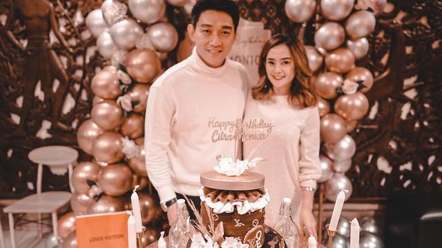 6 Momen Kompak Ifan Seventeen dan Citra Monica Pakai Baju Couple, Serasi