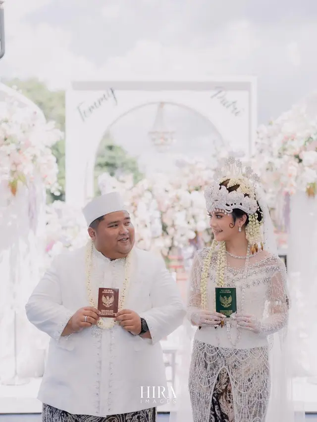 8 Momen Pernikahan Tommy Kaganangan 'May Gondrong Ronaldowati', Penuh Haru Bahagia