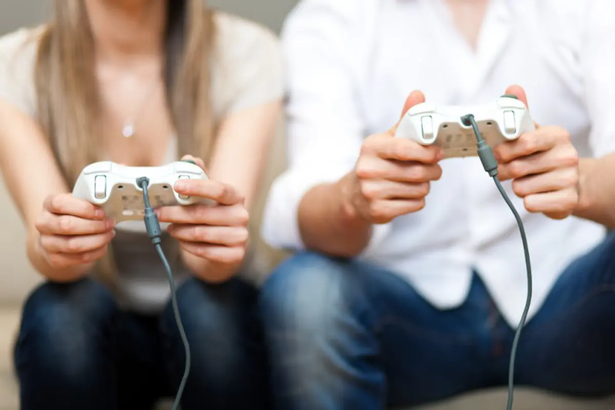 Kata Siapa Pacaran sama Gamer Nggak Ada Untungnya?