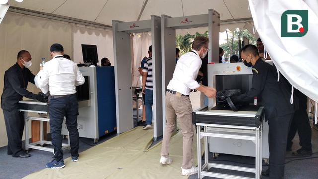 Balap Mobil Formula E: Pemeriksaan Pintu Masuk