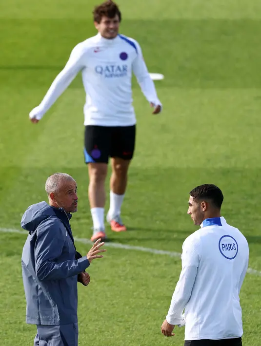 Hampir dipastikan, atmosfer ibu kota Prancis akan memanas ketika juara bertahan Liga Champions 2024/2025 menghadapi salah satu tim kejutan asal Italia. (FRANCK FIFE/AFP)