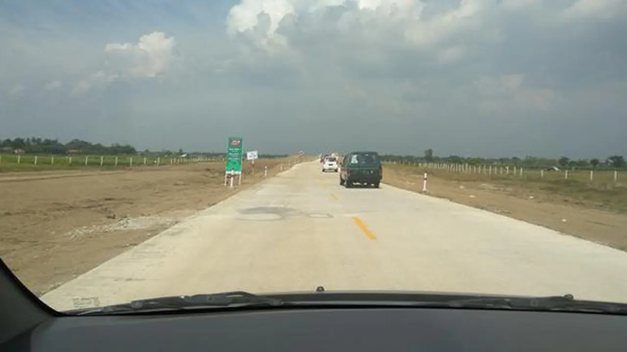 Pemudik Harus Tahu, Tol Brebes - Batang Hanya Dibuka Sampai Sore
