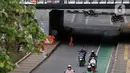 Kondisi lalu lintas sekitar proyek pembangunan penataan kawasan Taman Semanggi, Jakarta, Kamis (13/10/2022). Usai diresmikan Gubernur DKI Jakarta Anies Baswedan pada acara soft launching 12 Oktober 2022 kemarin, penataan ulang kawasan Taman Semanggi dilanjutkan karena realisasi pengerjaan baru mencapai 73,37 persen. (Liputan6.com/Johan Tallo)