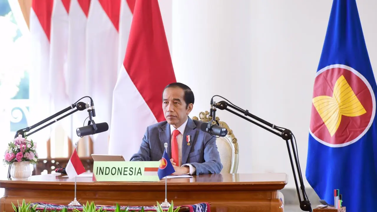 Presiden Joko Widodo atau Jokowi menghadiri rangkaian KTT ke-37 ASEAN, Sabtu (14/11/2020) secara virtual dari Istana Kepresidenan Bogor, Jawa Barat.