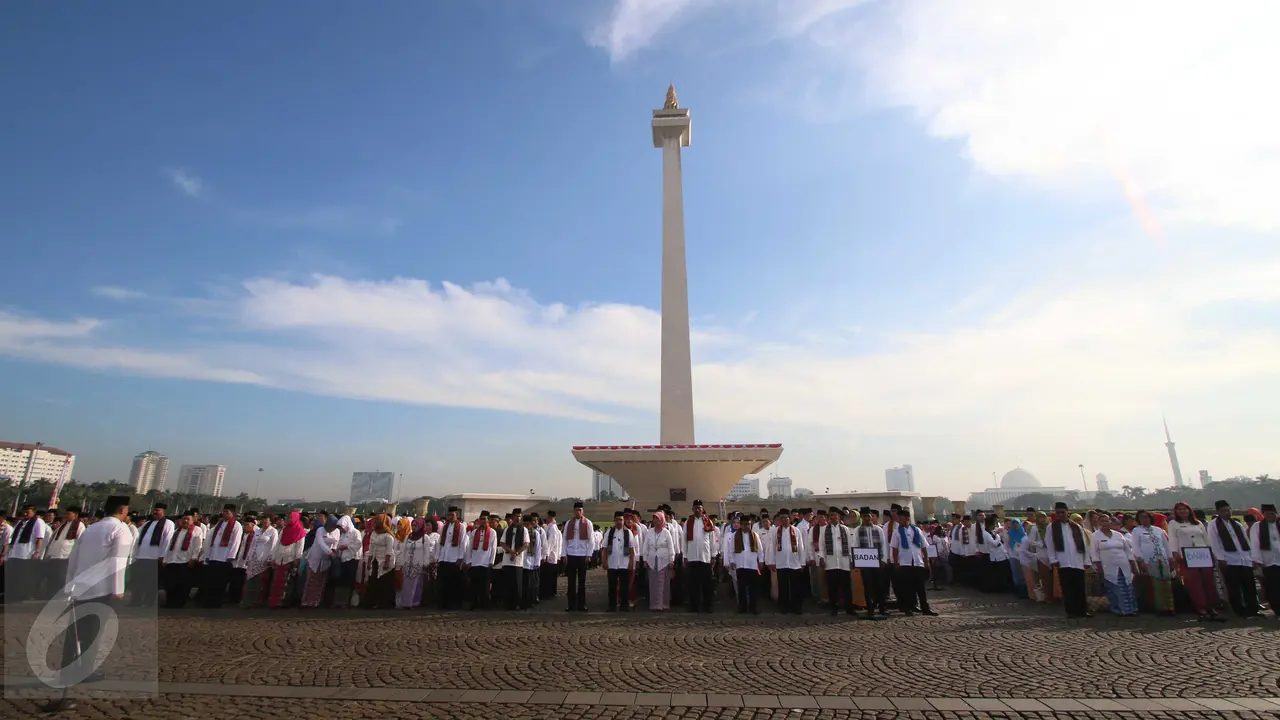 20160622-Ahok Pimpin Upacara HUT Jakarta ke 489 di Monas-Jakarta