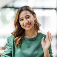 ilustrasi perempuan tersenyum/PanuShot/Shutterstock