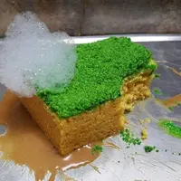 Tebak, ini sponge cuci piring atau cake? (Sumber Foto: Bored Panda)