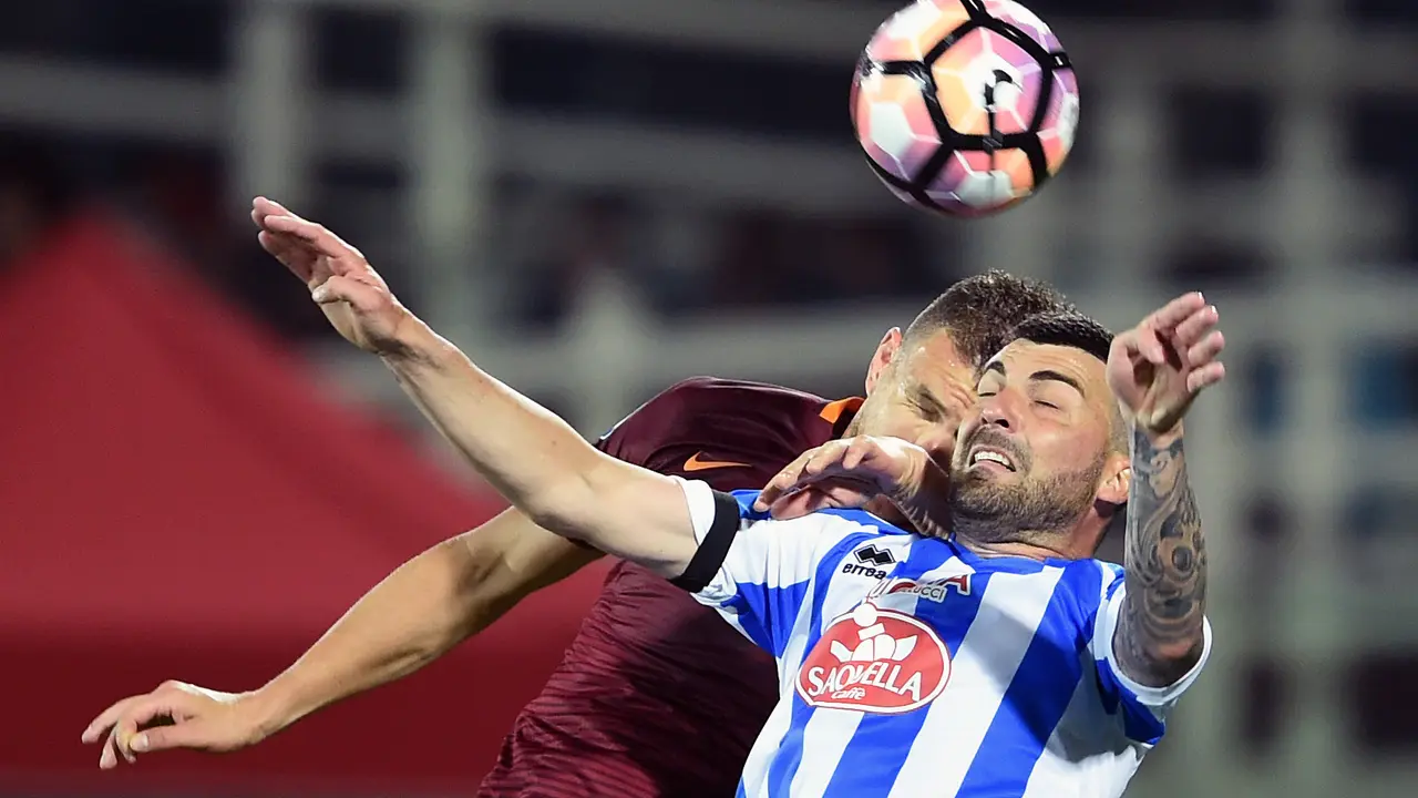 Pescara saat berhadapan dengan AC Roma