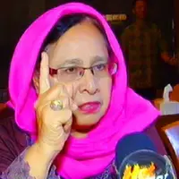 Ruch Gaya, ibunda Eza Gionino (Hot Shot)