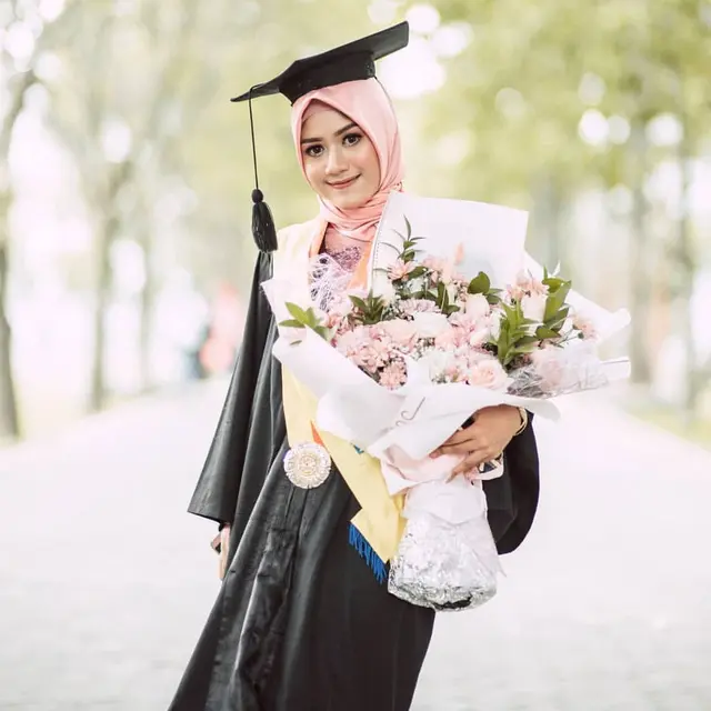 6 Potret Lawas Masa Kuliah Erina Gudono di UGM, Kini Lanjut S2 di Pennsylvania