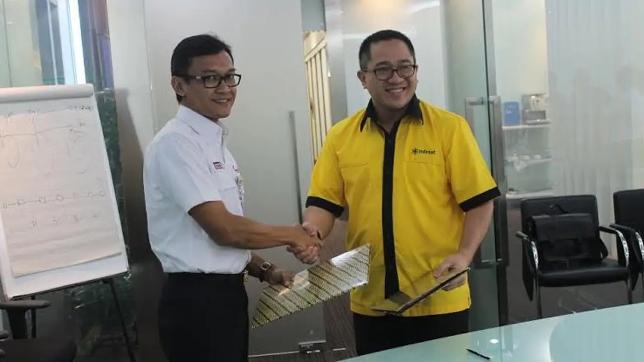 Pengguna KRL Kini Bisa Isi Ulang Kartu Pakai Indosat