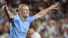 Norwegia menjadi dalah satu negara asal Skandinavia yang patut diperhitungkan dalam peta sepak bola Eropa. Norwegia banyak menghasilkan pemain bertalenta mumpuni yang akhirnya menjadi andalan klubnya di liga-liga Eropa. Seperti di Liga Inggris musim 2022/2023 yang disemarakkan dengan penampilan atraktif striker asal Norwegia, Erling Haaland. Namun nyatanya tak cuma Haaland, ada 5 pemain Norwegia lainnya yang berlaga di Liga Inggris musim ini. Siapa saja? Yuk disimak uraiannya. (AFP/Cristina Quicler)