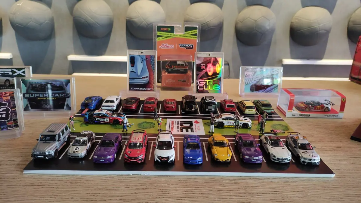 ミニカー INDONESIA DIECAST EXPO 2024 Bundle) Inno64 1:64 2 cars set Indonesia Diecast Expo 2024