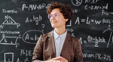 Kata-Kata Terima Kasih untuk Guru Penuh Makna