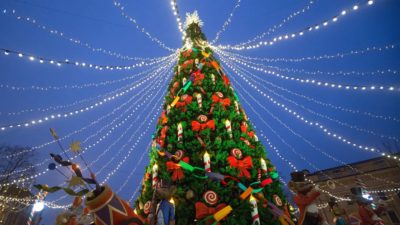 Serunya Mengunjungi Pasar Natal di St. Petersburg, Rusia