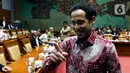 <p>Menteri Pendidikan dan Kebudayaan Nadiem Makarim saat rapat dengan Komisi X DPR di Kompleks Parlemen, Senayan, Jakarta, Kamis (12/12/2019). Rapat membahas penghapusan Ujian Nasional (UN) pada 2021 dan sistem zonasi. (Liputan6.com/Johan Tallo)</p>