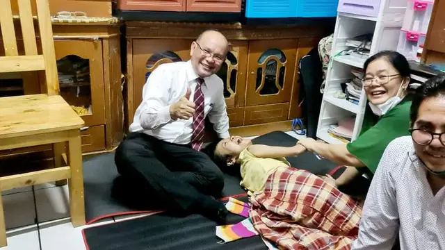 Koordinator Bidang Lintas Distrik dan Difabel HKBP Distrik VIII DKI Jakarta Pendeta Abednego Sirait