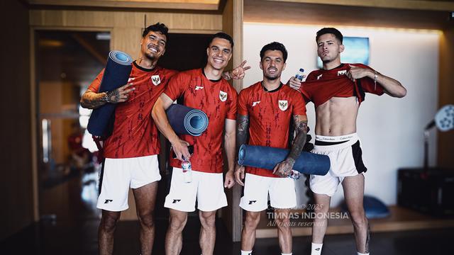 Shayne Patynama, Joey Pelupessy, Stefano Lilipaly, dan Justin Hubner