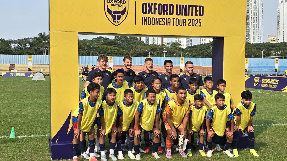 Oxford United Gelar Coaching Clinic Jelang Piala Presiden 2025, Ole Romeny dan Marselino Diserbu