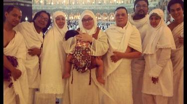 Sisi Lain Pertunangan Baim Wong Dan Paula Verhoeven News Entertainment Fimela Com