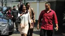 Vanessa Angel bersama kuasa hukumnya mendatangi Komnas Perempuan di Jakarta, Kamis (30/7/2015). Ia mengaku, tujuannya datang ke Komnas Perempuan karena merasa prihatin atas maraknya kasus kekerasan terhadap kaum perempuan. (Liputan6.com/Panji Diksana)