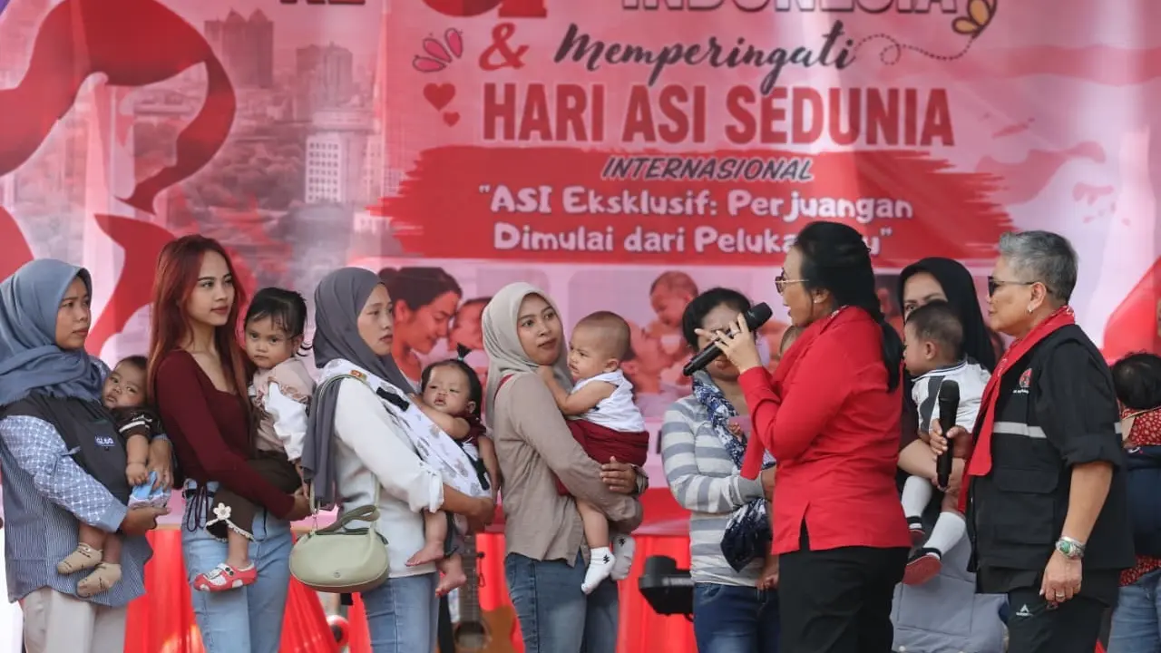 Mantan Menteri Pemberdayaan Perempuan dan Perlindungan Anak, Bintang Puspayoga, saat menghadiri peringatan Pekan Menyusui Sedunia yang digelar oleh PDIP di Cibadak, Kabupaten Sukabumi, Jawa Barat, Kamis (6/8/2026) (Istimewa)