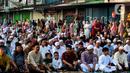Pada pelaksanaan Salat Idul Fitri tahun ini kembali ramai pasca pemerintah mencabut kebijakan PPKM akibat Covid-19. (Liputan6.com/Johan Tallo)