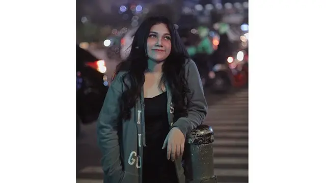 Lagu 'Tersenyumlah Indonesiaku' di Notice Jokowi, Ini 6 Potret Cantik Penyanyi Olivia Nelbra