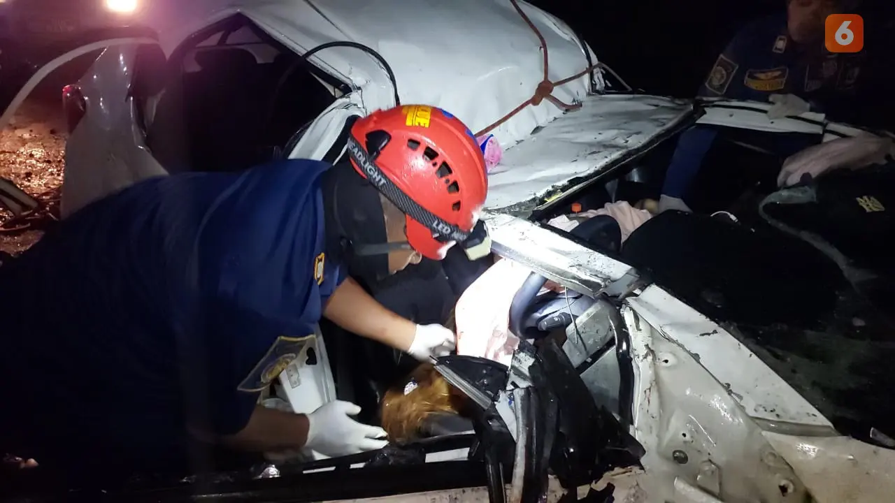 Kecelakaan lalu lintas di Jalan Raya Siliwangi Kecamatan Cibadak Kabupaten Sukabumi (Liputan6.com/Istimewa).