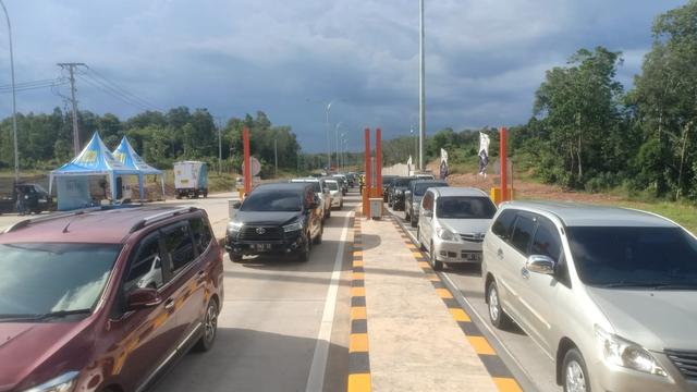 PT Hutama Karya (Persero) mencatat lonjakan trafik kendaraan yang signifikan di Jalan Tol Trans Sumatera