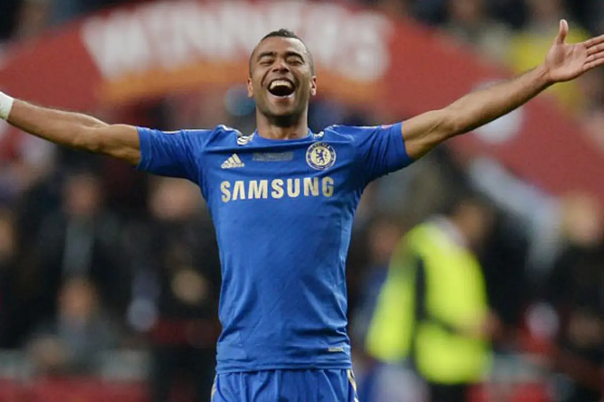ashley-cole-131220c.jpg