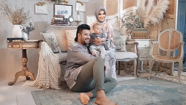 7 Pemotretan Ammar Zoni dan Irish Bella Bersama Buah Hati
