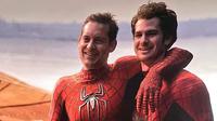 Tobey Maguire dan Andrew Garfield di Spider-Man: No Way Home. (Sony Pictures)
