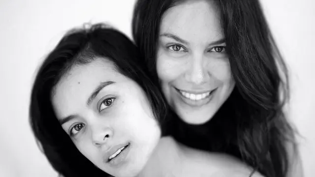 Sophia Latjuba dan Eva Celia