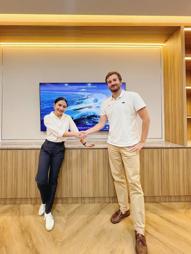 Hari peluncuran Salaya Yacht (Instagram/@prillylatuconsina96)