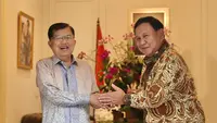 Ketua Umum Partai Gerindra Prabowo Subianto bertemu dengan Wakil Presiden ke-10 dan ke-12 RI Jusuf Kalla (JK) pada Selasa (2/5) sore (Istimewa)