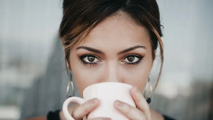 [Fimela] Ilustrasi mata sayu