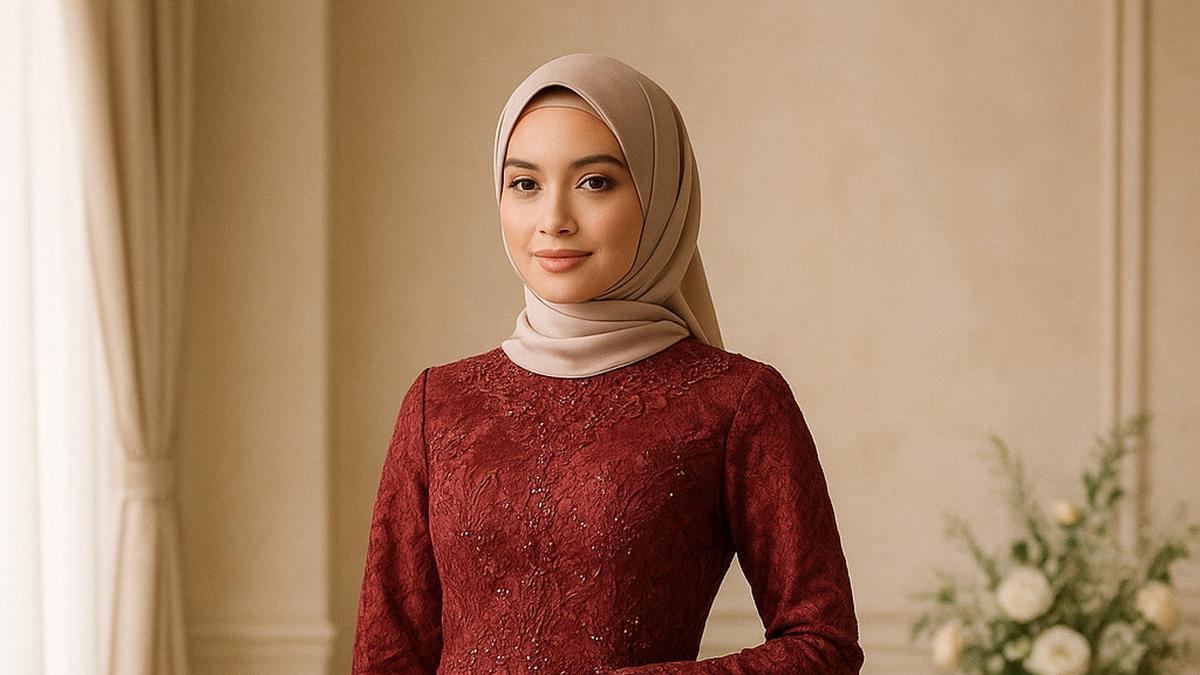 10 Inspirasi Gamis Brokat Warna Burgundy dengan Desain Eksklusif di 2025