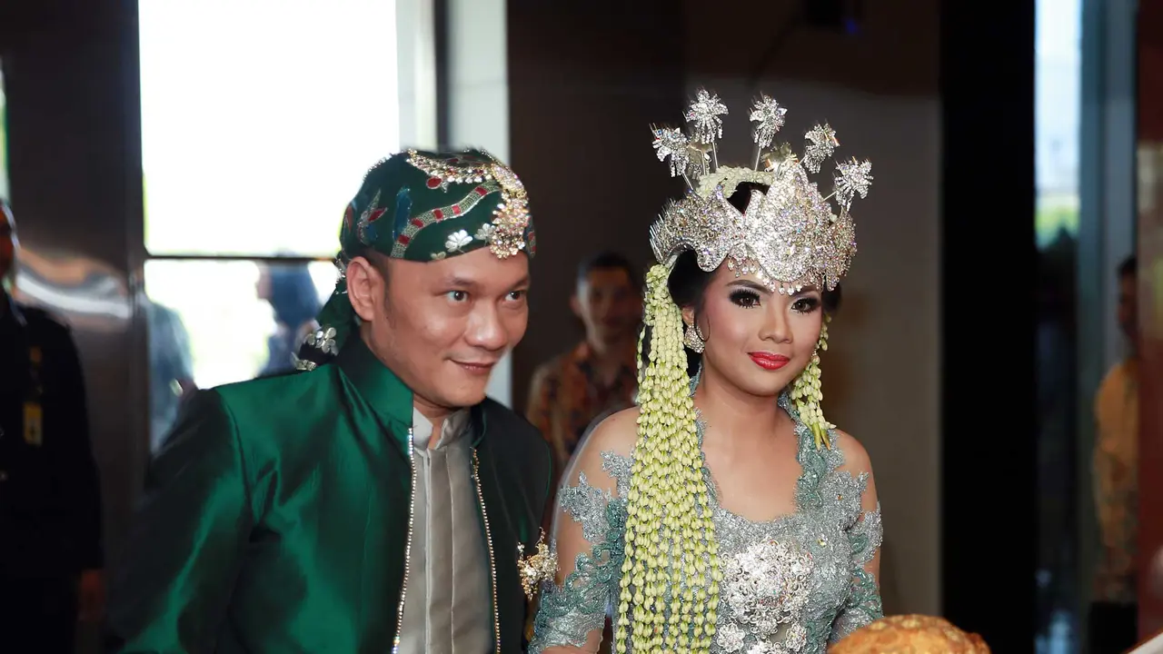 Iwa K dan Wikan